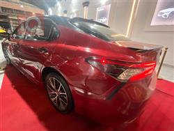 تۆیۆتا کامری